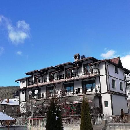 Къща За Гости Динас Zmeitsa Ngoại thất bức ảnh